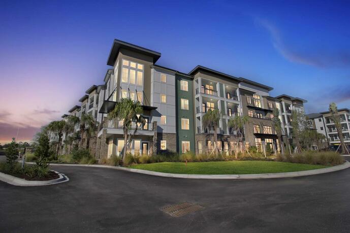 Imagen general del RISE Bartram Park Condos by Barsala. Foto 10