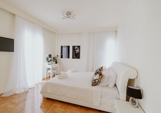 Imagen de la habitación del ROH Suites. Foto 6