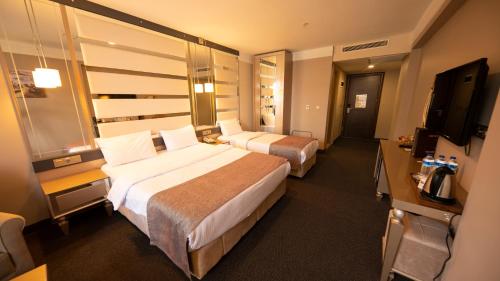 Imagen de la habitación del R&Ouml;NESANS LİFE HOTEL. Foto 19