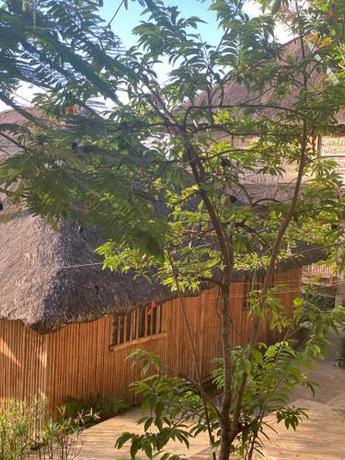 Imagen general del RUSTIQUE RUE - Hostel Anilao. Foto 7