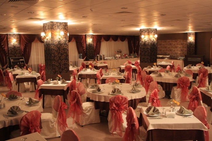 Imagen del bar/restaurante del Rabis Otel. Foto 4