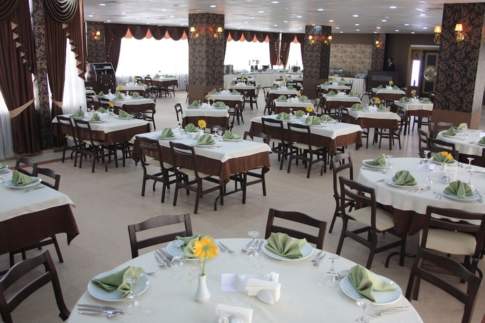 Imagen del bar/restaurante del Rabis Otel. Foto 5
