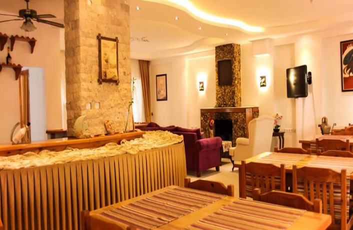 Imagen del bar/restaurante del Rain Hotel. Foto 14