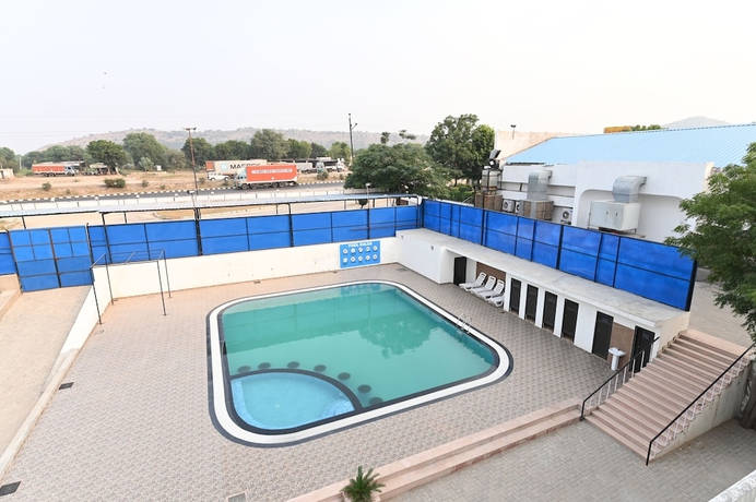 Imagen de la piscina del Rajshree Resorts. Foto 15