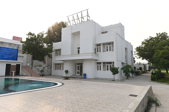 Imagen de la piscina del Rajshree Resorts. Foto 16