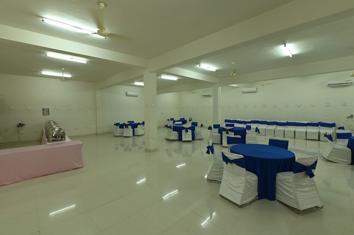 Imagen del bar/restaurante del Rajshree Resorts. Foto 4