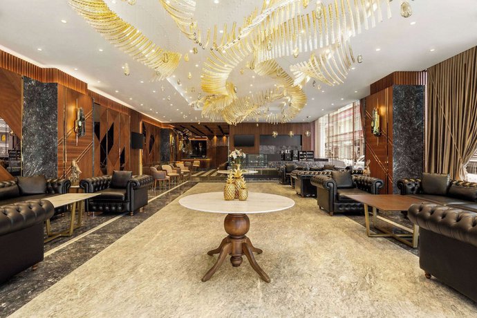 Imagen de los interiores del Ramada By Wyndham Istanbul Umraniye. Foto 20