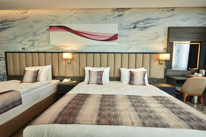 Imagen de la habitación del Ramada By Wyndham Istanbul Umraniye. Foto 14