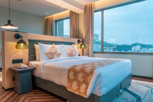 Imagen de la habitación del Ramada Encore By Wyndham Bhiwadi Phool Bagh Chowk. Foto 7