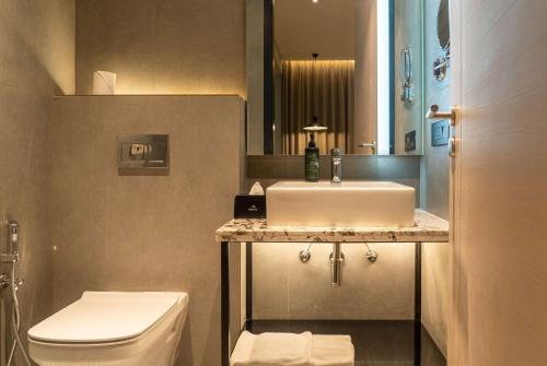 Imagen de la habitación del Ramada Encore By Wyndham Bhiwadi Phool Bagh Chowk. Foto 10