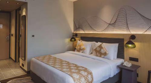 Imagen de la habitación del Ramada Encore By Wyndham Bhiwadi Phool Bagh Chowk. Foto 14