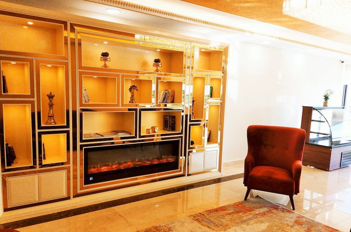 Imagen de los interiores del Ramada Plaza By Wyndham Silivri. Foto 20
