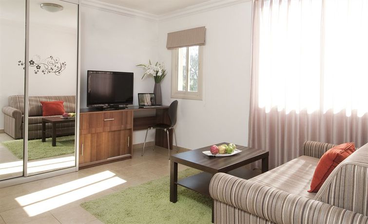 Imagen de los interiores del Ramon Suites Hotel. Foto 15