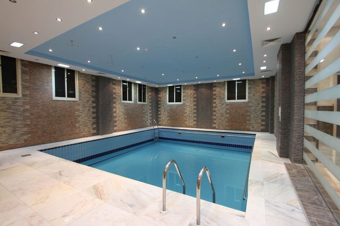 Imagen de la piscina del Raoum Inn Hail. Foto 18