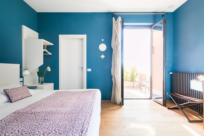 Imagen de la habitación del Rarity Suites. Foto 4