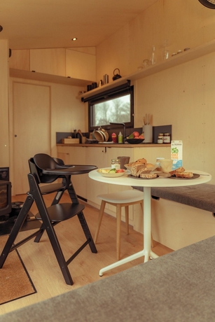 Imagen de la habitación del Raus | Cabins am See mit Sauna + Hot-Tub. Foto 8