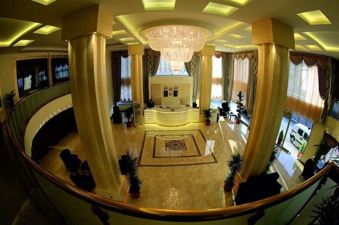 Imagen de los interiores del Ravanda Hotel. Foto 14