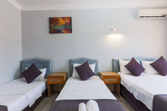Imagen de la habitación del Rayana Hotel. Foto 5