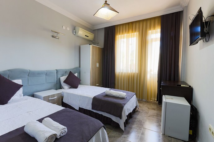 Imagen de la habitación del Rayana Hotel. Foto 9