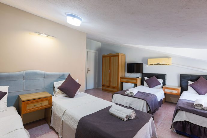 Imagen de la habitación del Rayana Hotel. Foto 17