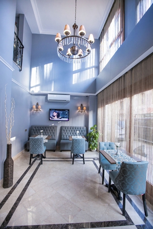 Imagen del bar/restaurante del Raymond Blue Hotel. Foto 5