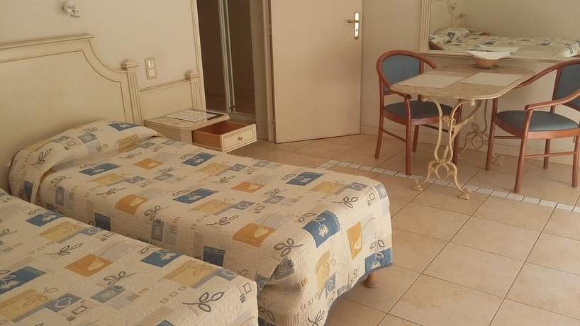 Imagen de la habitación del R&eacute;sidence Carlton, BEAULIEU SUR MER. Foto 6