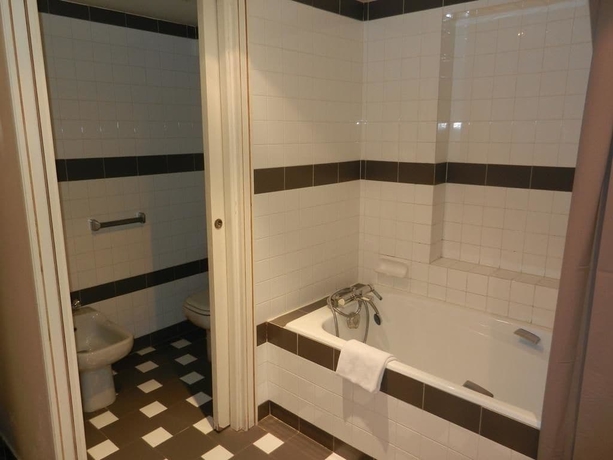 Imagen de la habitación del R&eacute;sidence Carlton, BEAULIEU SUR MER. Foto 14