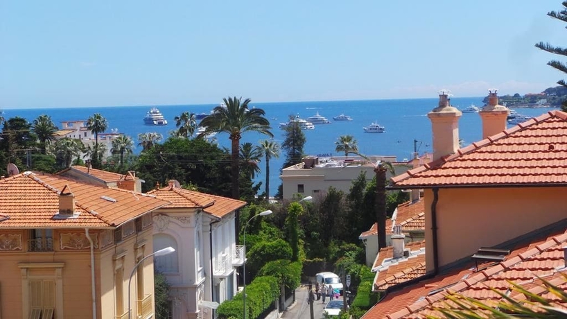 Imagen de los exteriores del R&eacute;sidence Carlton, BEAULIEU SUR MER. Foto 18