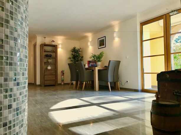 Imagen general del R&eacute;sidence Ch&acirc;teau Ferrassi&egrave;res. Foto 4