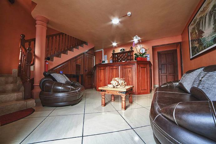 Imagen de los interiores del R&eacute;sidence H&ocirc;teli&egrave;re Otroiza. Foto 19