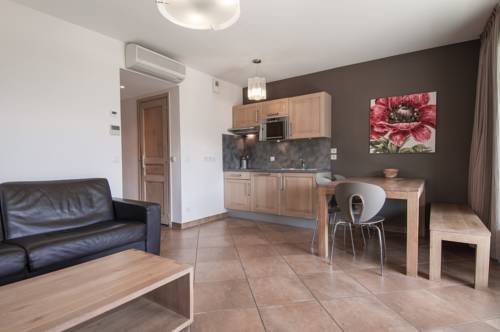 Imagen de la habitación del R&eacute;sidence H&ocirc;teli&egrave;re Spa Les Chataigniers. Foto 3