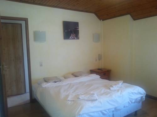 Imagen de la habitación del R&eacute;sidence H&ocirc;teli&egrave;re Spa Les Chataigniers. Foto 4