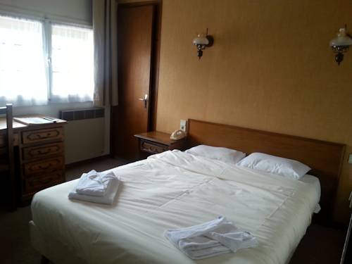 Imagen de la habitación del R&eacute;sidence H&ocirc;teli&egrave;re Spa Les Chataigniers. Foto 11