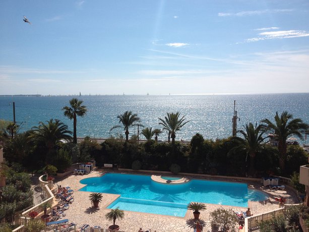 Imagen de la piscina del Résidence La Palme d'Azur Cannes Verrerie. Foto 16
