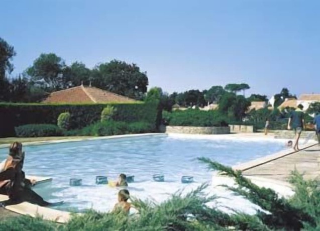 Imagen de la piscina del R&eacute;sidence Lagrange Vacances Saint Michel Chef Chef. Foto 9