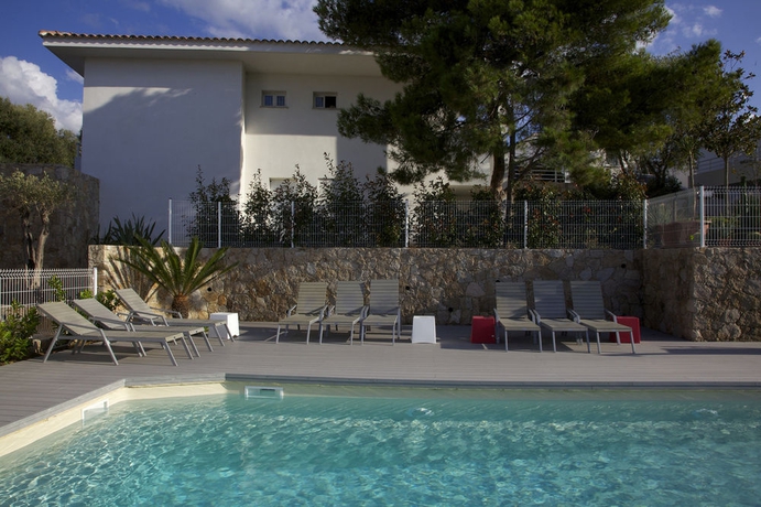 Imagen de la piscina del Résidence Le Clos Saint Paul. Foto 13