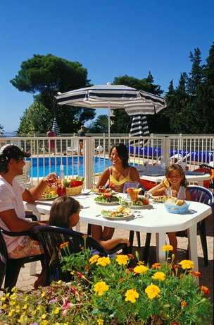 Imagen del bar/restaurante del Résidence Les Lionceaux By Popinns. Foto 5