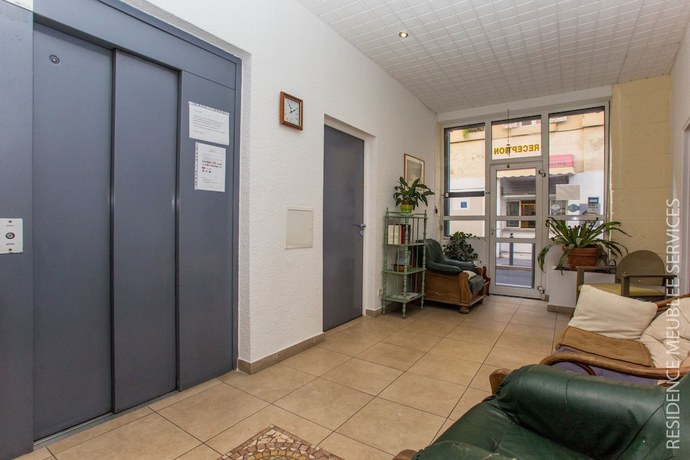 Imagen de los interiores del R&eacute;sidence Meubl&eacute;e Services. Foto 20