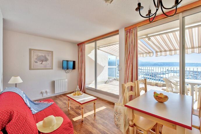 Imagen de la habitación del R&eacute;sidence Pierre and Vacances Bandol Port. Foto 17