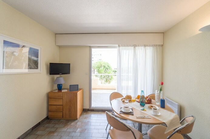 Imagen general del R&eacute;sidence Pierre and Vacances Hyeres Le Port. Foto 6