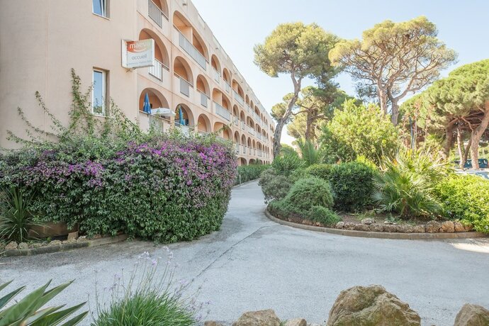 Imagen general del R&eacute;sidence Pierre and Vacances Hyeres Le Port. Foto 8