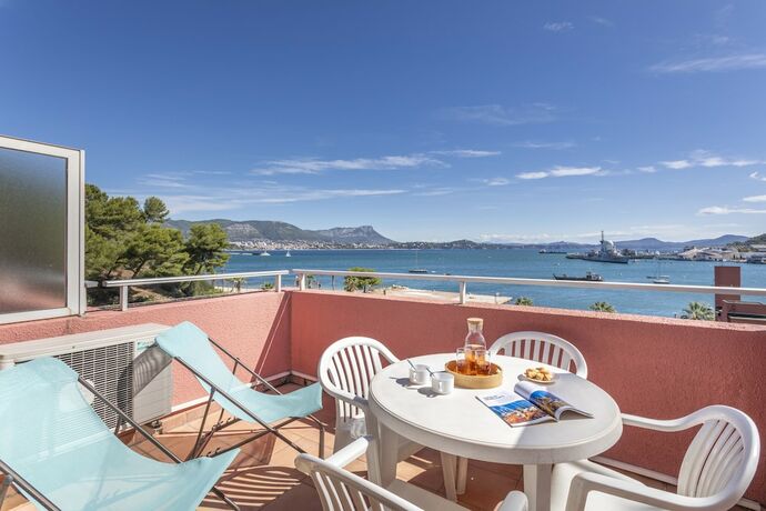 Imagen general del Résidence Pierre and Vacances Saint-Mandrier Les Jardins de la Côte d\'Azur. Foto 14