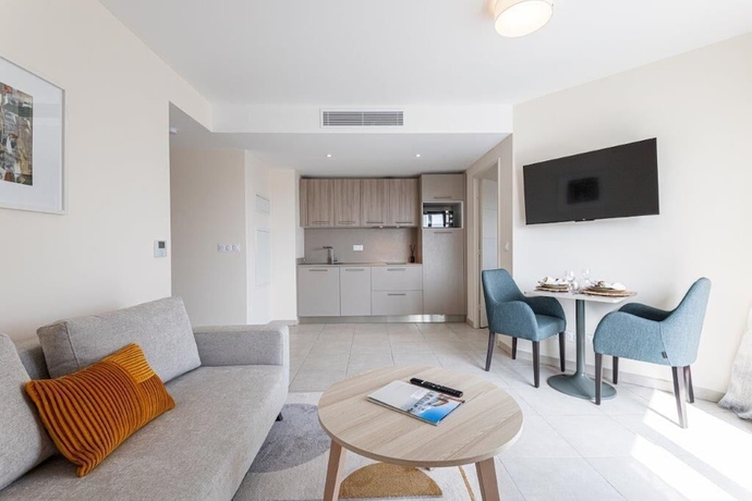 Imagen de la habitación del R&eacute;sidence Seniors Marina Bay. Foto 10