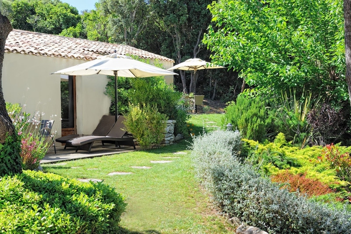 Imagen de los exteriores del R&eacute;sidence Sophia. Foto 13