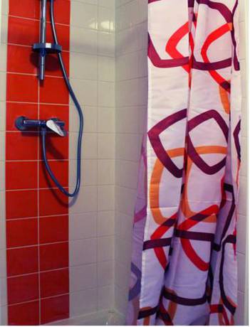 Imagen de la habitación del R&eacute;sidence Suiteasy Omega. Foto 3