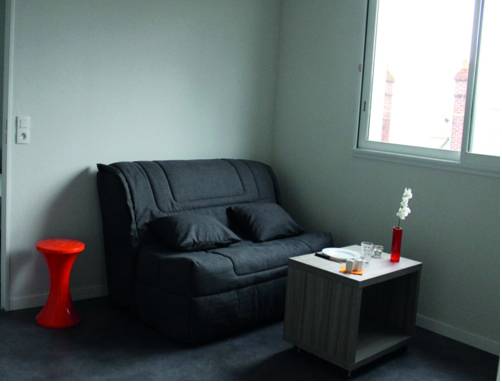 Imagen de la habitación del R&eacute;sidence Suiteasy Omega. Foto 6