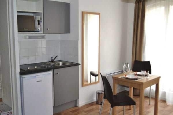 Imagen de la habitación del R&eacute;sidence Suiteasy R&eacute;publique. Foto 6