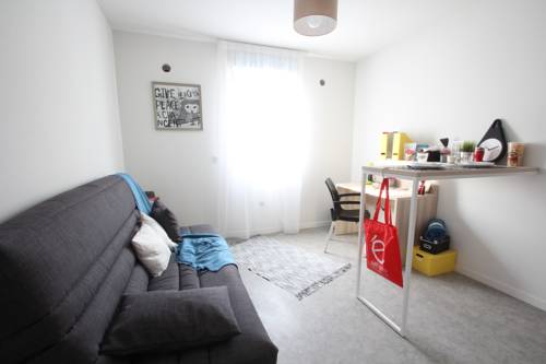 Imagen de la habitación del R&eacute;sidence Suiteasy Sigma. Foto 4