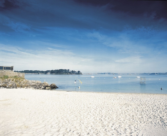 Imagen de los exteriores del Résidence Valdys Les Jardins Et Terrasses De Rockroum. Foto 13