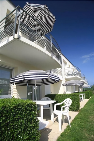 Imagen de los exteriores del Résidence Valdys Les Jardins Et Terrasses De Rockroum. Foto 14